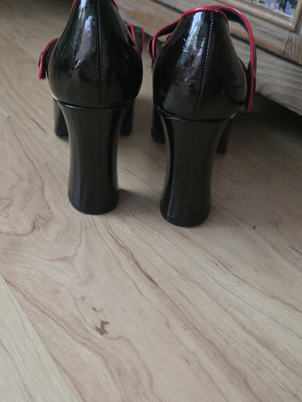 Funtasma QUEEN-55 Mary Jane pumps with Red Heart Accent - Picture 5 of 5